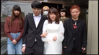 母より年上の女性と結婚することを家族に報告します