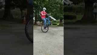 自転車のタイヤがとれたww 【スマホ向け】