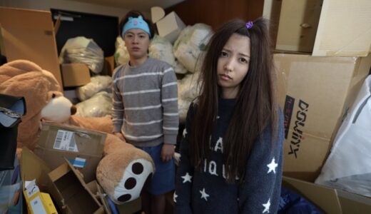 ゴミ屋敷すぎて玄関のドアが開かないので大掃除します。