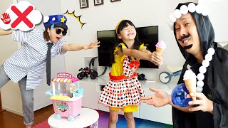 【寸劇】だまされてアイスクリームをあげちゃった！ウソつき占い師を警察官と一緒に捕まえよう！