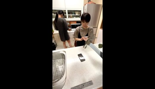 妹のiPhoneをハンマーで破壊してみた #Shorts