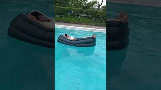 寝てる兄妹のベッドを破壊して水に落としてみた #shorts