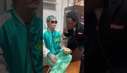 緑好きの友達が寝てる間にお菓子勝手に食べてみた #オセロ