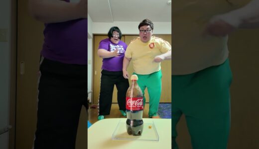 【メントスコーラ】合計300kgでコーラにメントス100個を一気に投げ入れてみたwww #shorts